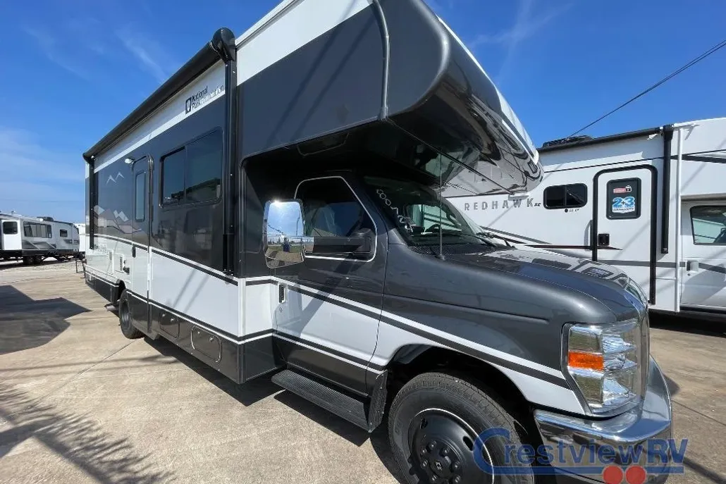 2025 Ford E-450 photo 1