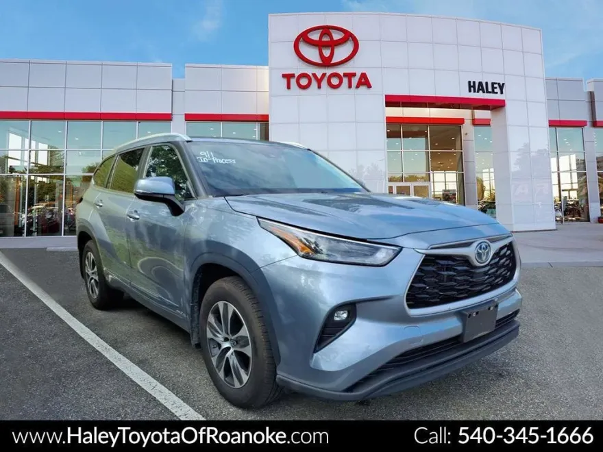 2023 Toyota Highlander Hybrid XLE photo 1