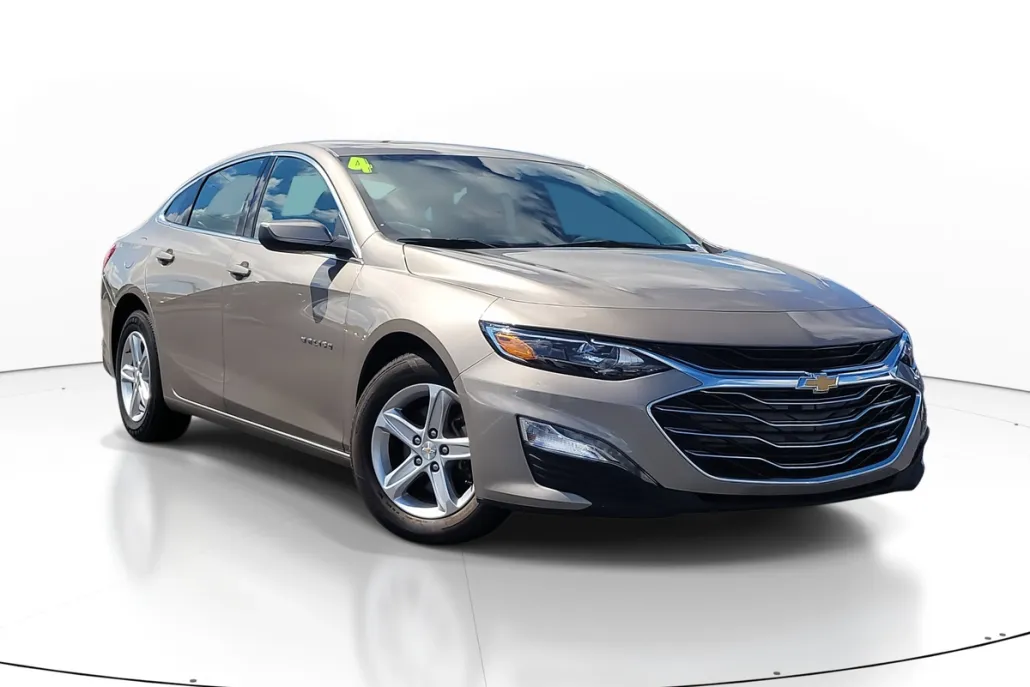 2024 Chevrolet Malibu 1LT photo 1