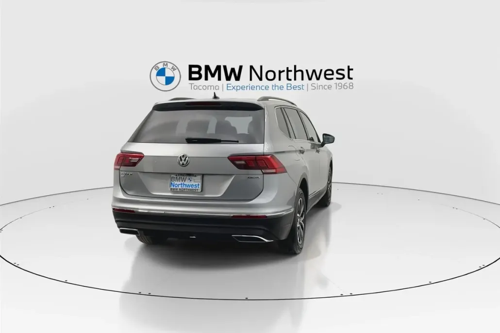 2021 Volkswagen Tiguan SE photo 1