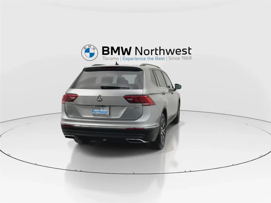 2021 Volkswagen Tiguan SE photo 1