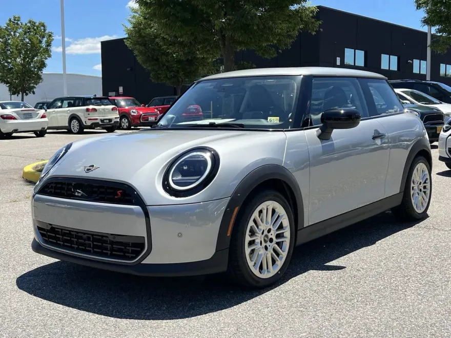 2025 Mini Cooper Hardtop S photo 1