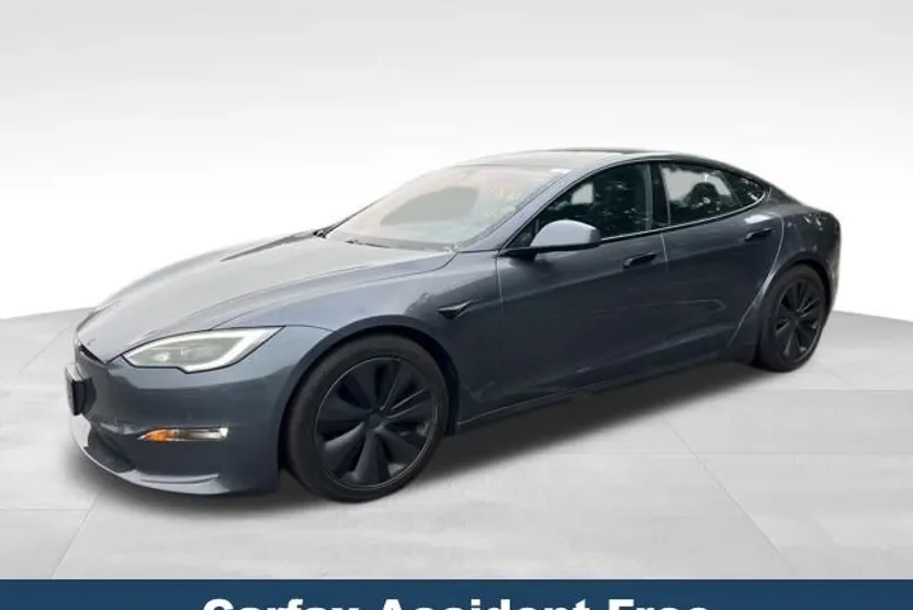 2023 Tesla Model S photo 1
