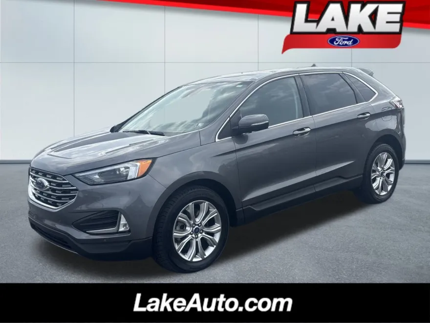 2022 Ford Edge Titanium photo 1