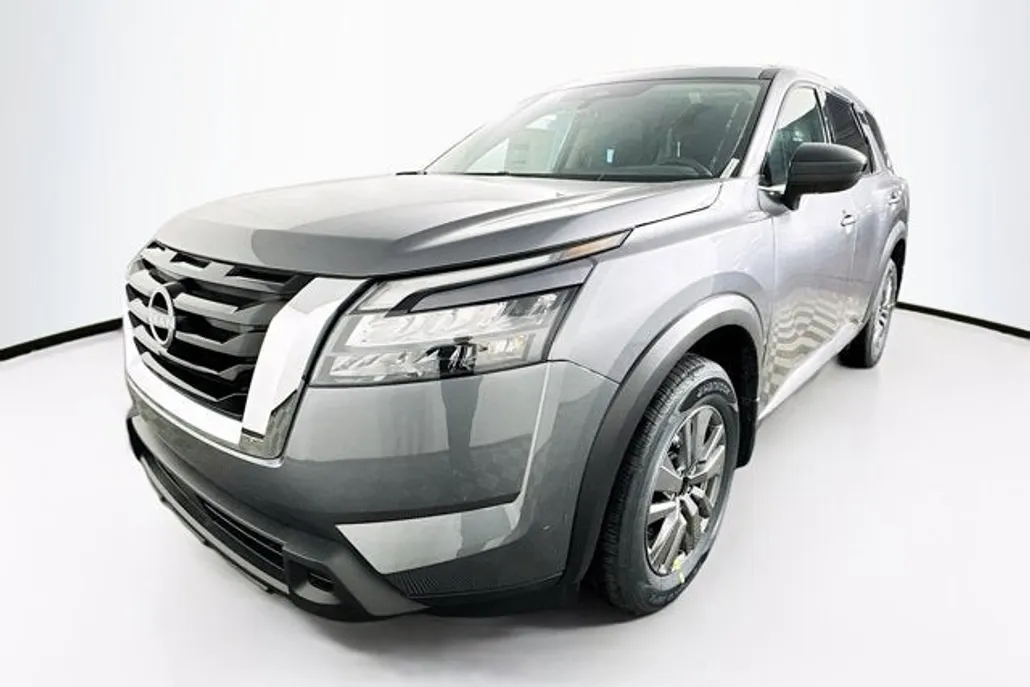 2025 Nissan Pathfinder S photo 1