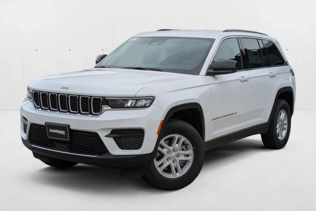 2025 Jeep Grand Cherokee Laredo photo 1