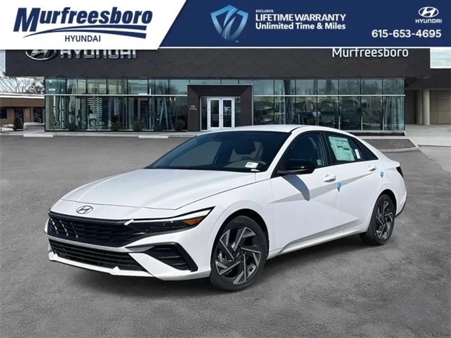 2025 Hyundai Elantra SEL Sport photo 1