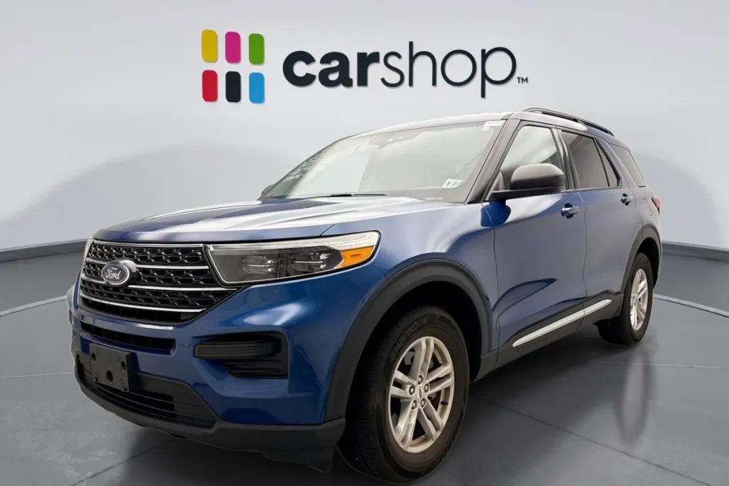 2022 Ford Explorer XLT photo 1