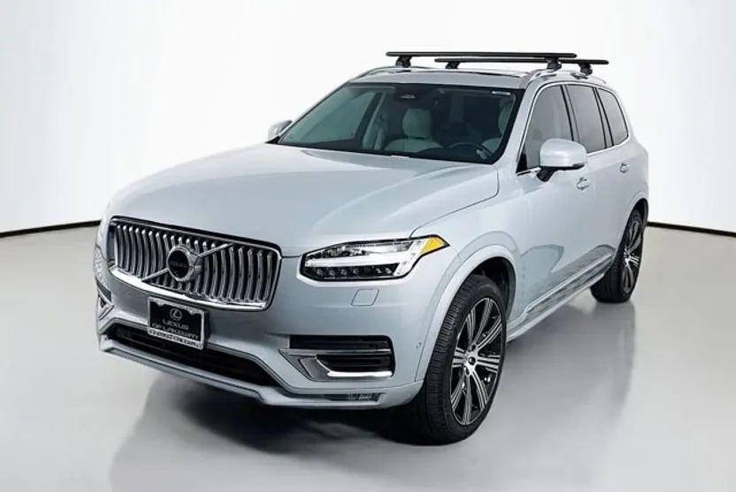 2025 Volvo XC90 Plus photo 1