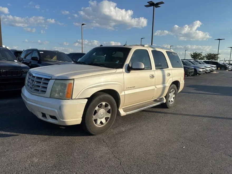 2003 Cadillac Escalade Base photo 1