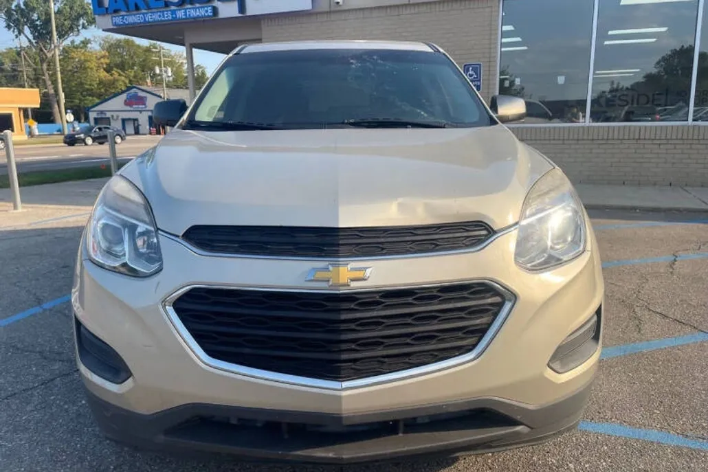 2016 Chevrolet Equinox LS photo 1