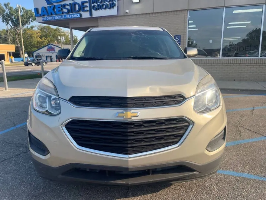 2016 Chevrolet Equinox LS photo 1