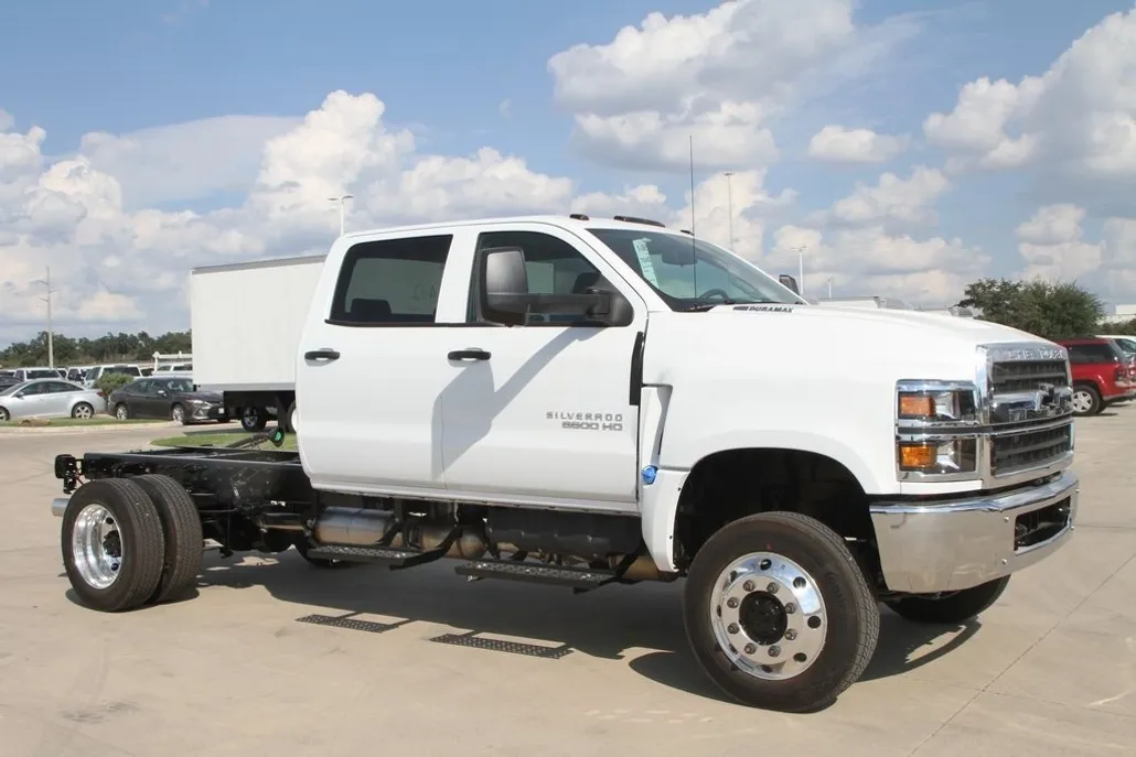 2024 Chevrolet Silverado 6500HD Work Truck photo 1