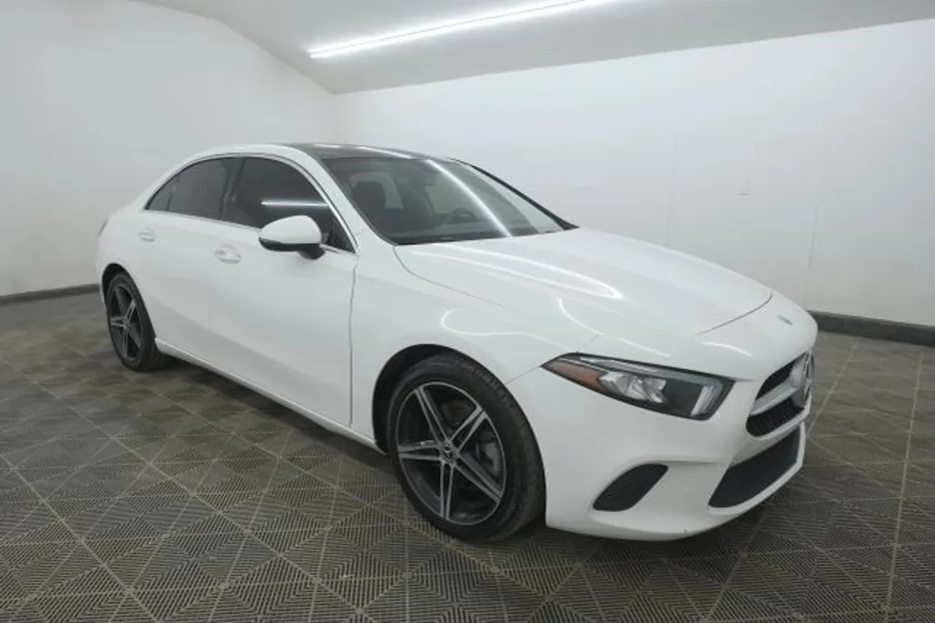 2021 Mercedes Benz A 220 4MATIC photo 1