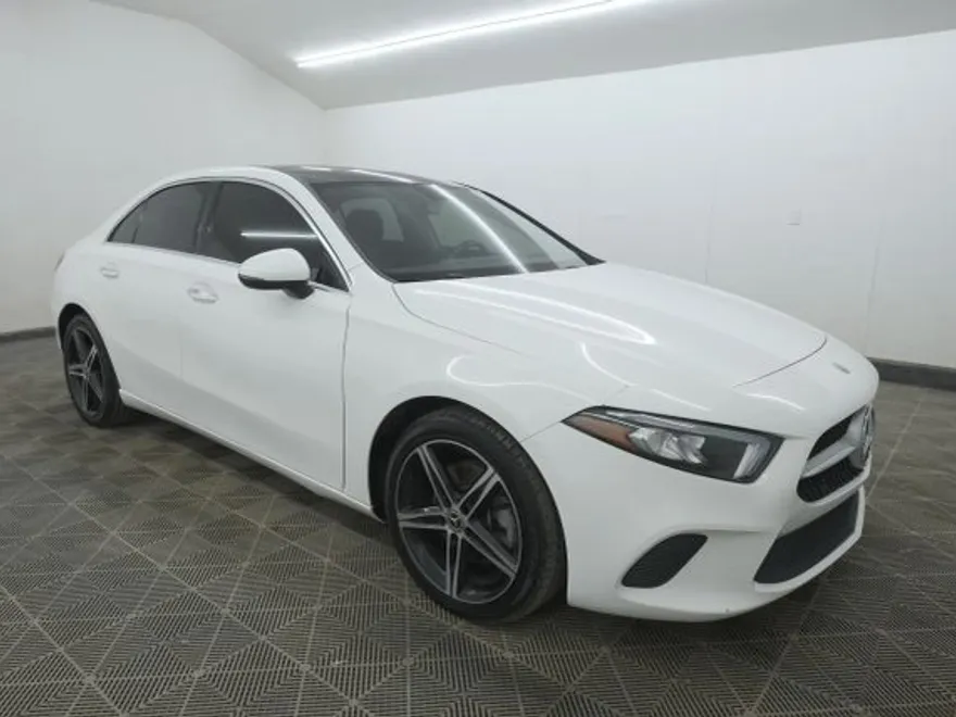 2021 Mercedes Benz A 220 4MATIC photo 1
