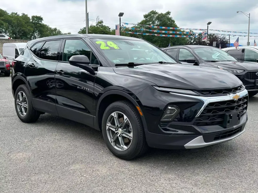 2024 Chevrolet Blazer 2LT photo 1