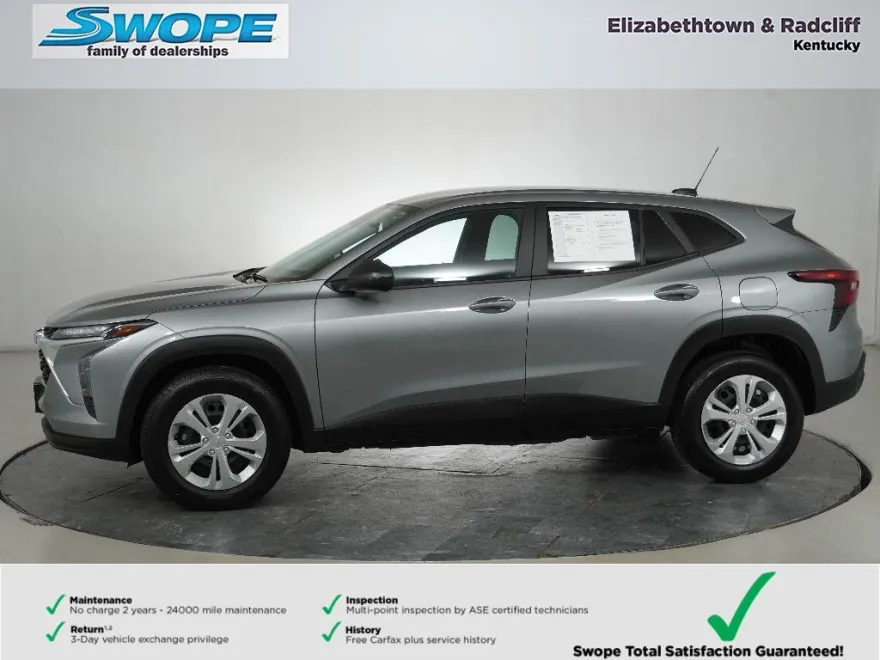 2024 Chevrolet Trax LS photo 1