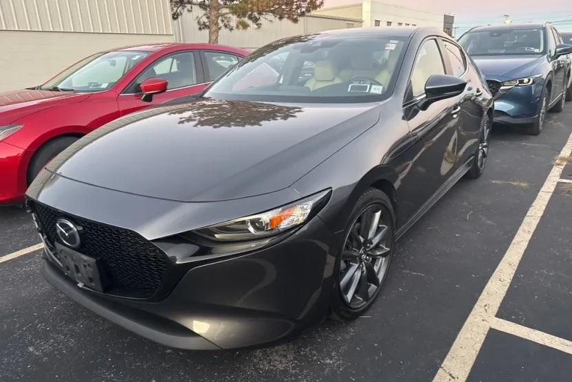 2019 Mazda Mazda3 Preferred photo 1