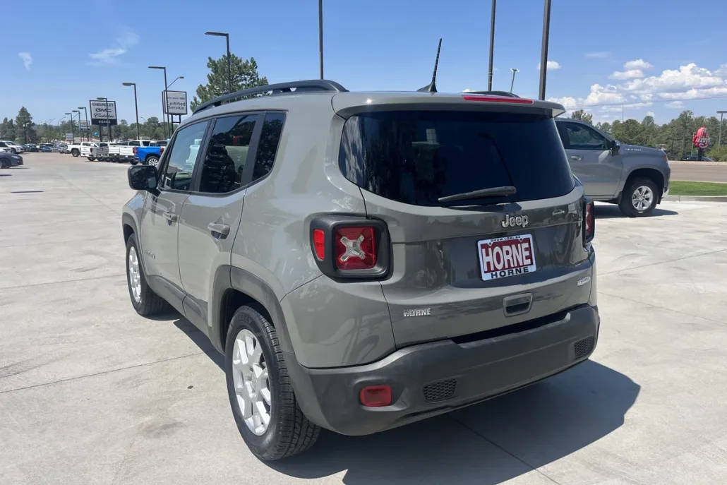 2021 Jeep Renegade Latitude photo 1