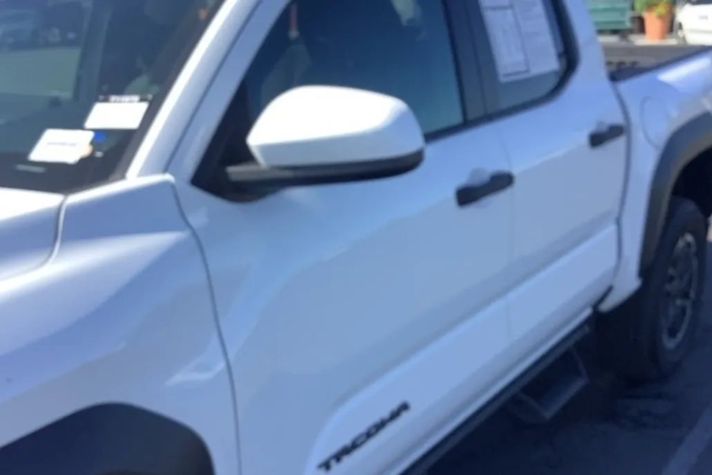 2024 Toyota Tacoma TRD Off-Road photo 1