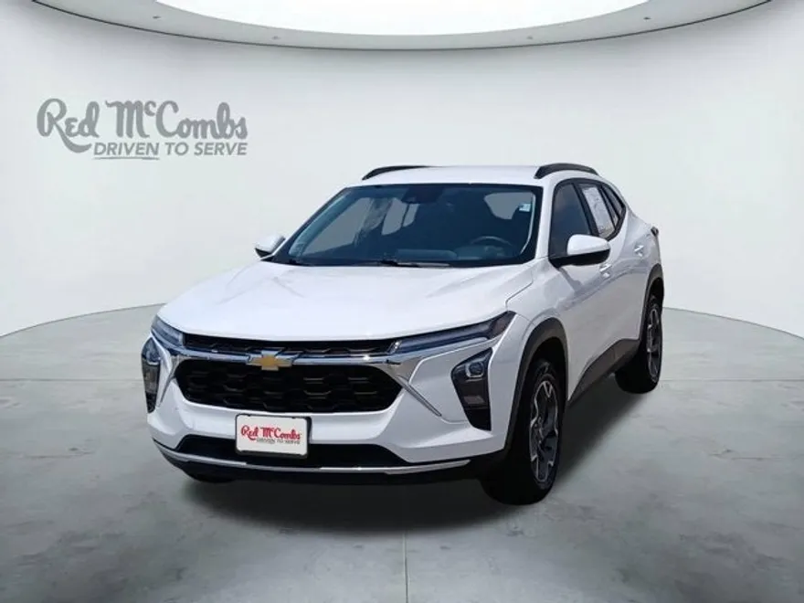 2024 Chevrolet Trax LT photo 1