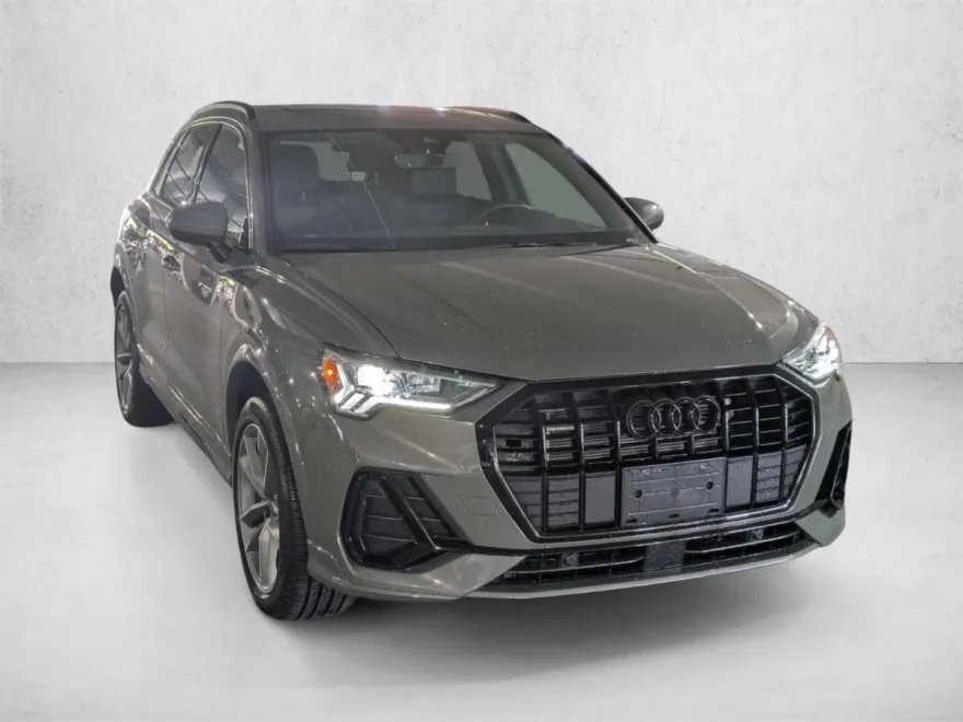 2025 Audi Q3 45 TFSI S line Premium photo 1