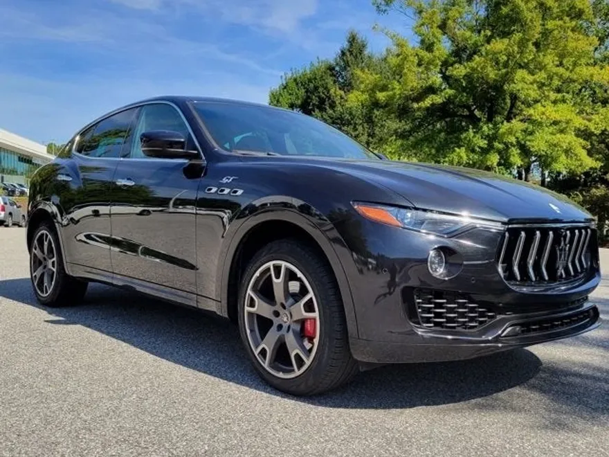 2023 Maserati Levante Base GT photo 1