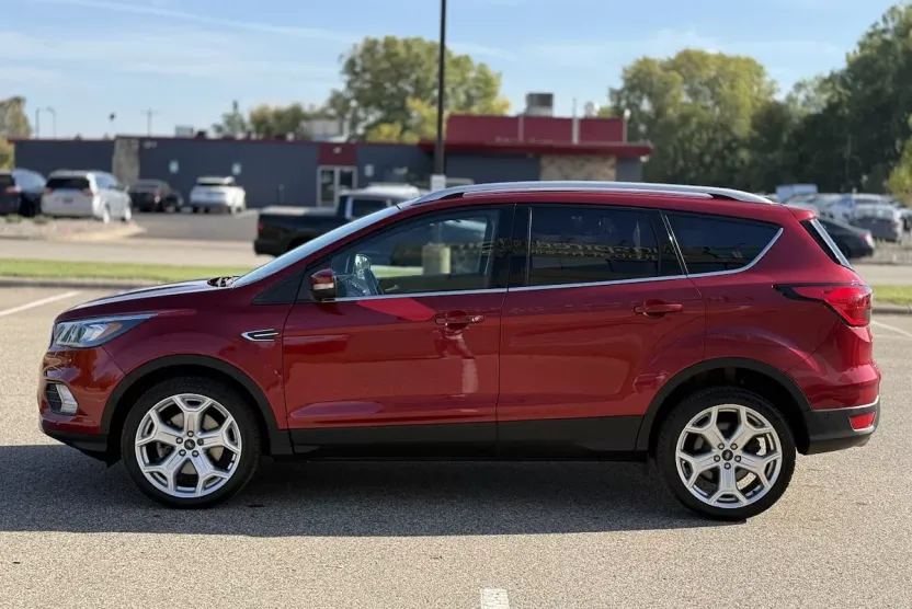 2019 Ford Escape Titanium photo 1
