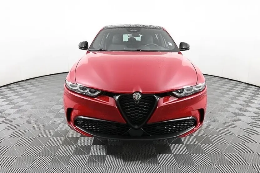 2024 Alfa Romeo Tonale Veloce photo 1