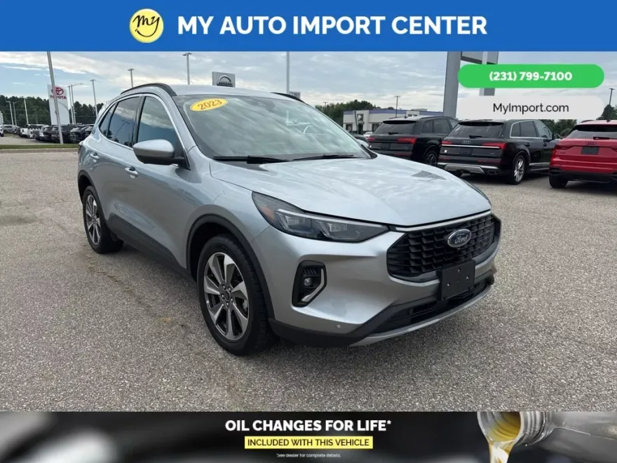 2023 Ford Escape Platinum photo 1