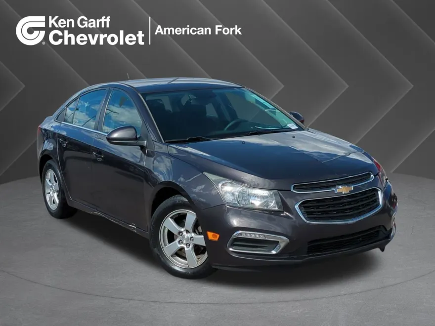 2016 Chevrolet Cruze LT photo 1
