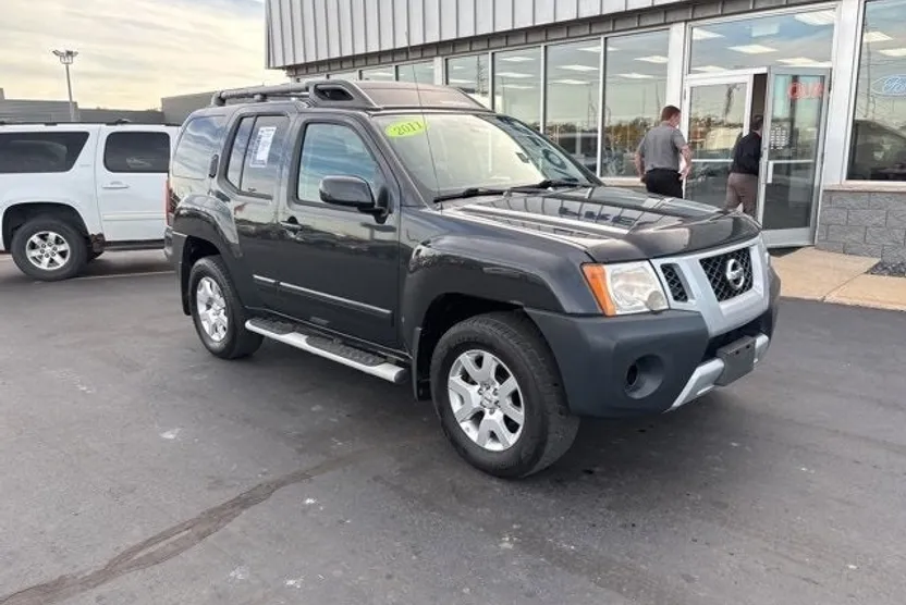 2011 Nissan Xterra S photo 1