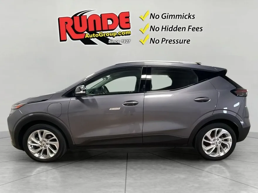 2022 Chevrolet Bolt EUV photo 1