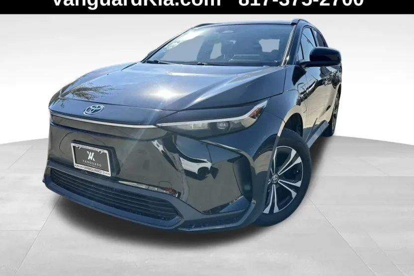 2023 Toyota bZ4X XLE photo 1