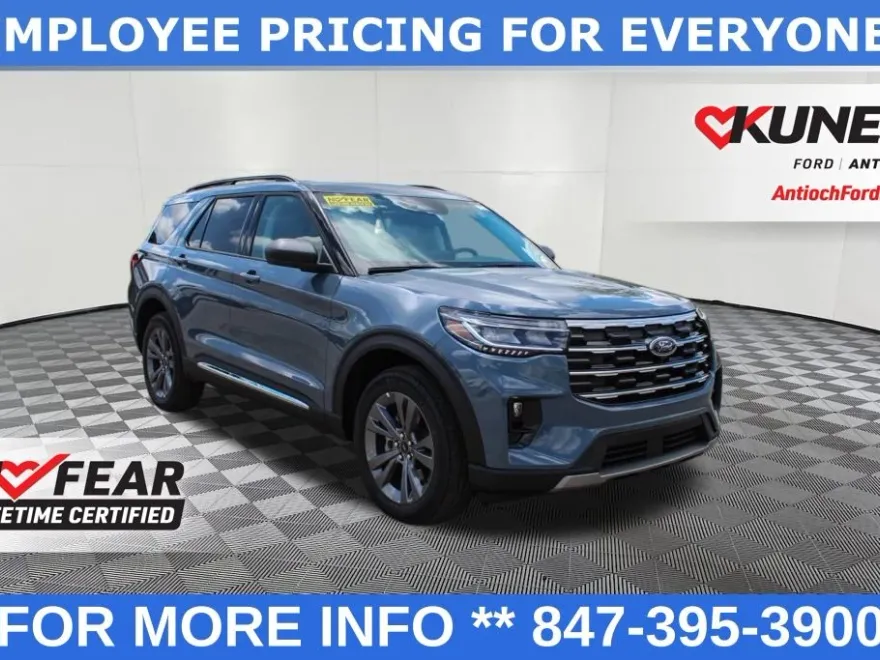 2025 Ford Explorer photo 1