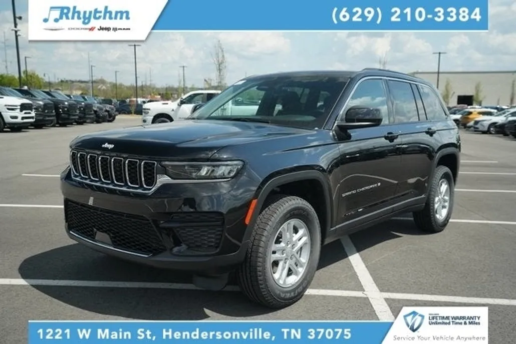 2025 Jeep Grand Cherokee Laredo photo 1