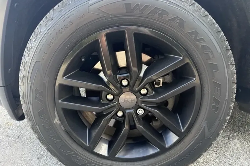 2019 Jeep Grand Cherokee Limited photo 1