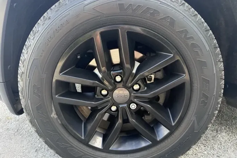 2019 Jeep Grand Cherokee Limited photo 1