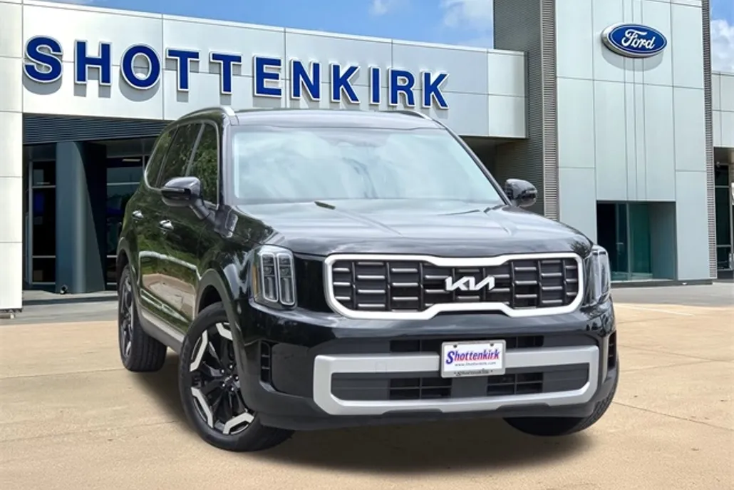 2023 Kia Telluride S photo 1