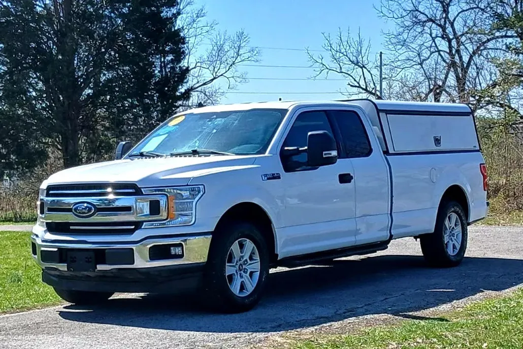 2019 Ford F-150 XLT photo 1