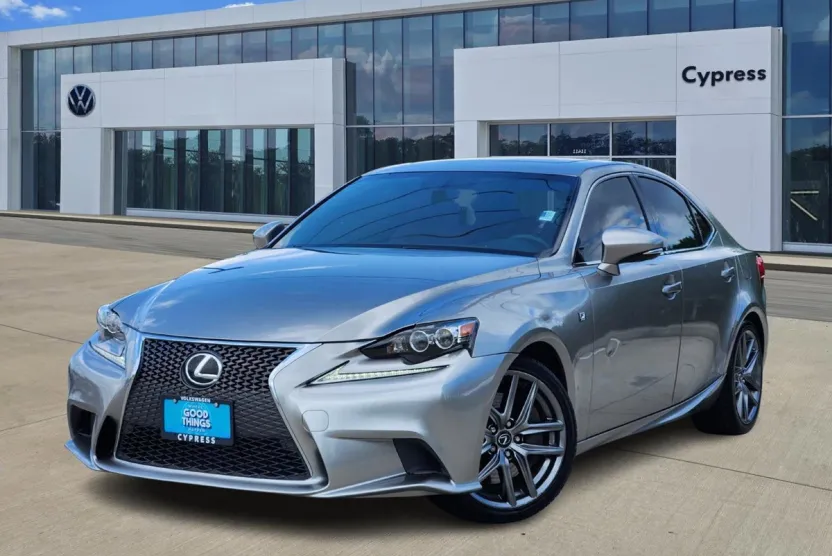 2016 Lexus IS 200t photo 1