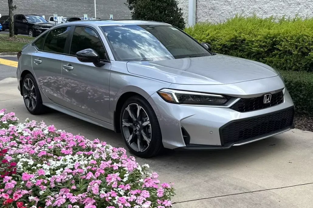 2025 Honda Civic Hybrid Sport Touring photo 1