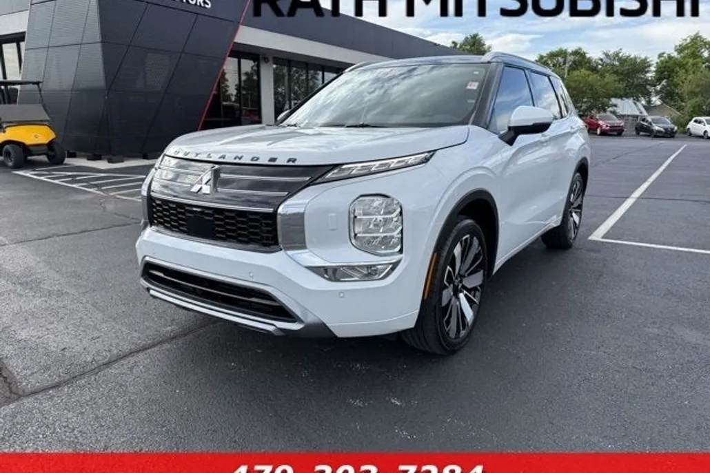 2025 Mitsubishi Outlander SEL photo 1