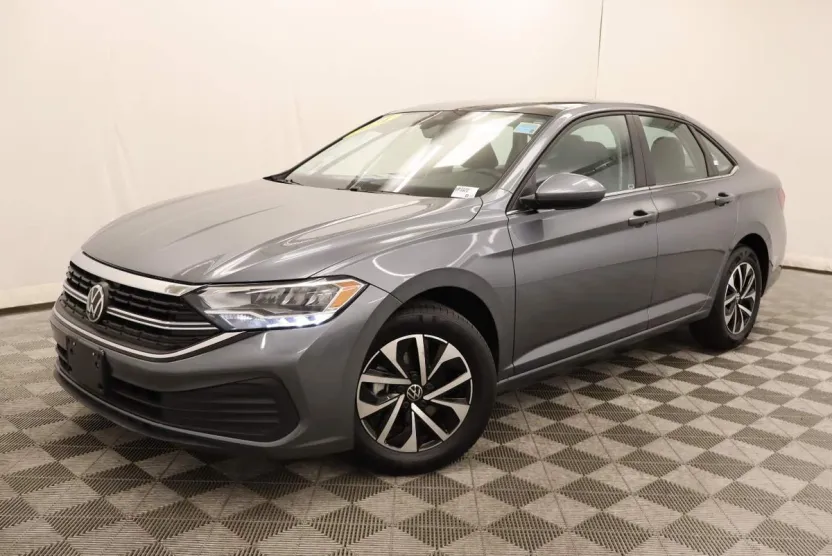 2024 Volkswagen Jetta SE photo 1