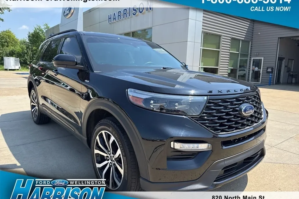 2023 Ford Explorer ST-Line photo 1