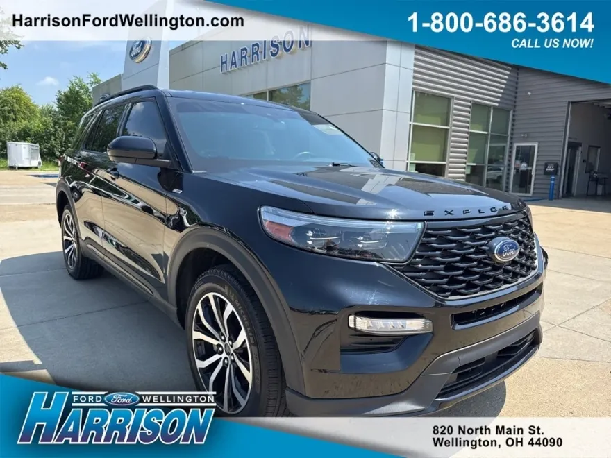 2023 Ford Explorer ST-Line photo 1
