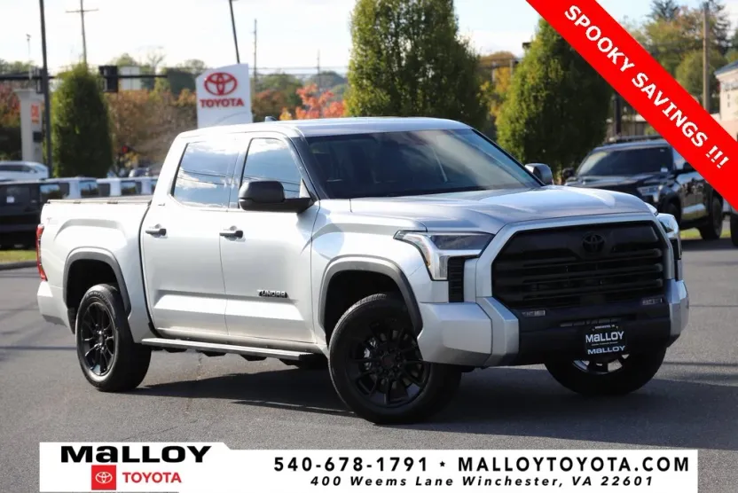 2023 Toyota Tundra SR5 CrewMax photo 1