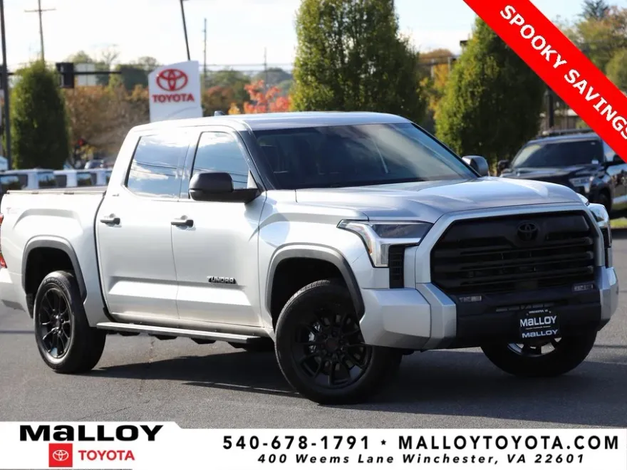 2023 Toyota Tundra SR5 CrewMax photo 1