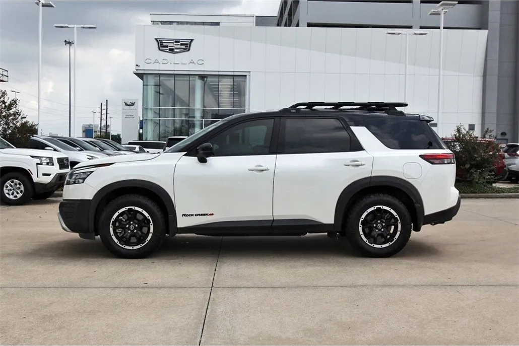 2024 Nissan Pathfinder Rock Creek photo 1