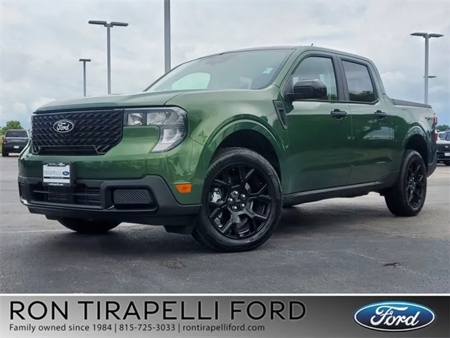 2025 Ford Maverick XLT photo 1